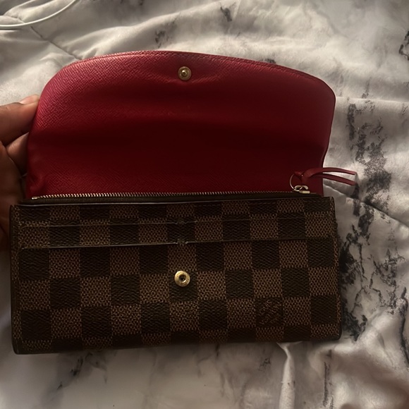 LV Wallet 🔥 Normal wear and tear however still like new!! - Picture 3 of 7